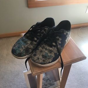 NoBull floral trainers good used condition